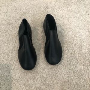 Black jazz shoes (girls)